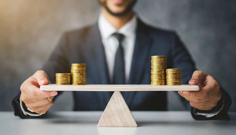 Argent en équilibre sur une balance